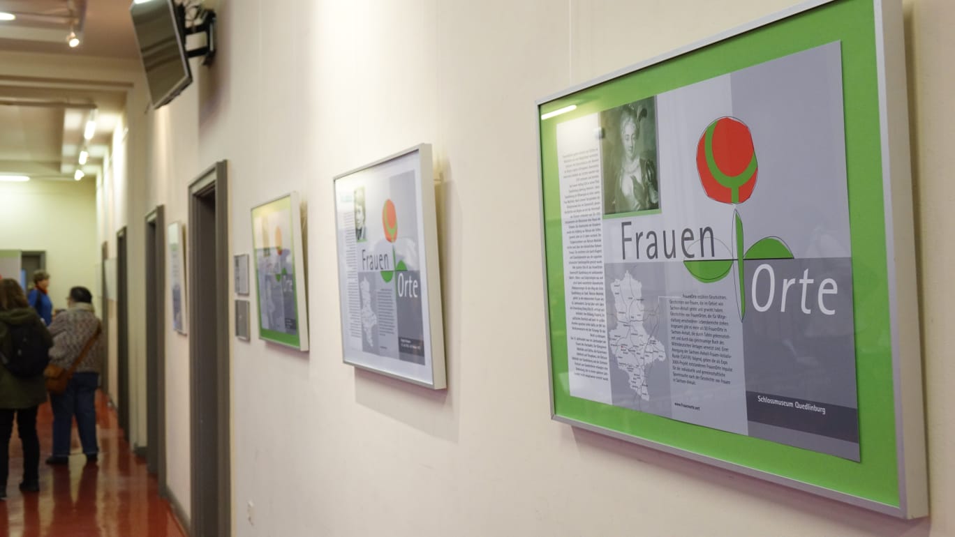 Ausstellung 20 Jahre FrauenOrte im Ratshof in Halle (Saale)